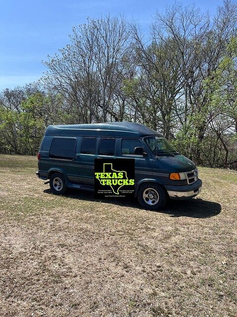 Dodge Ram Van