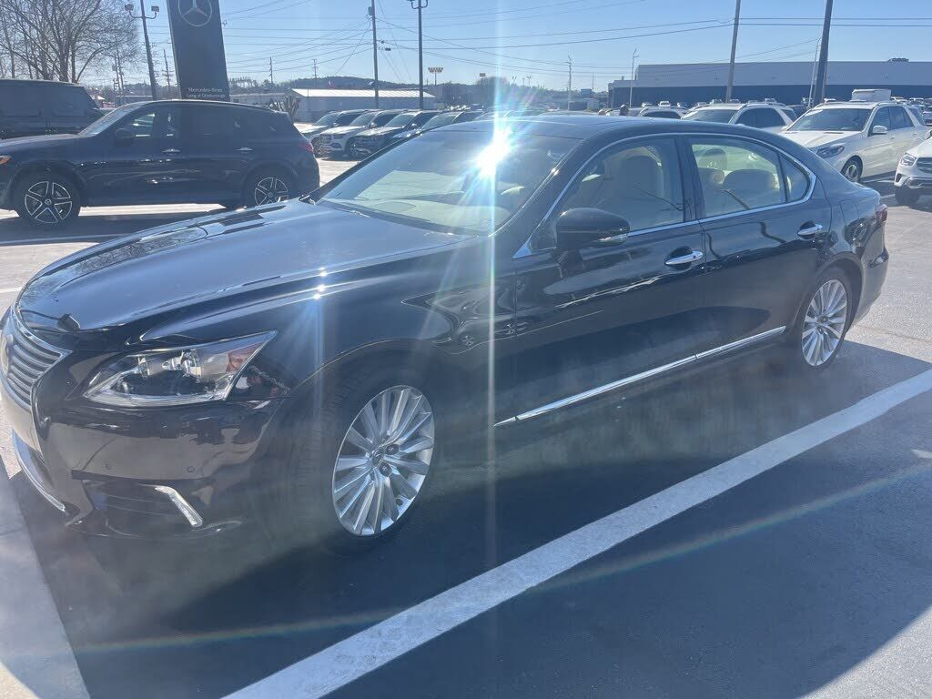 Lexus LS