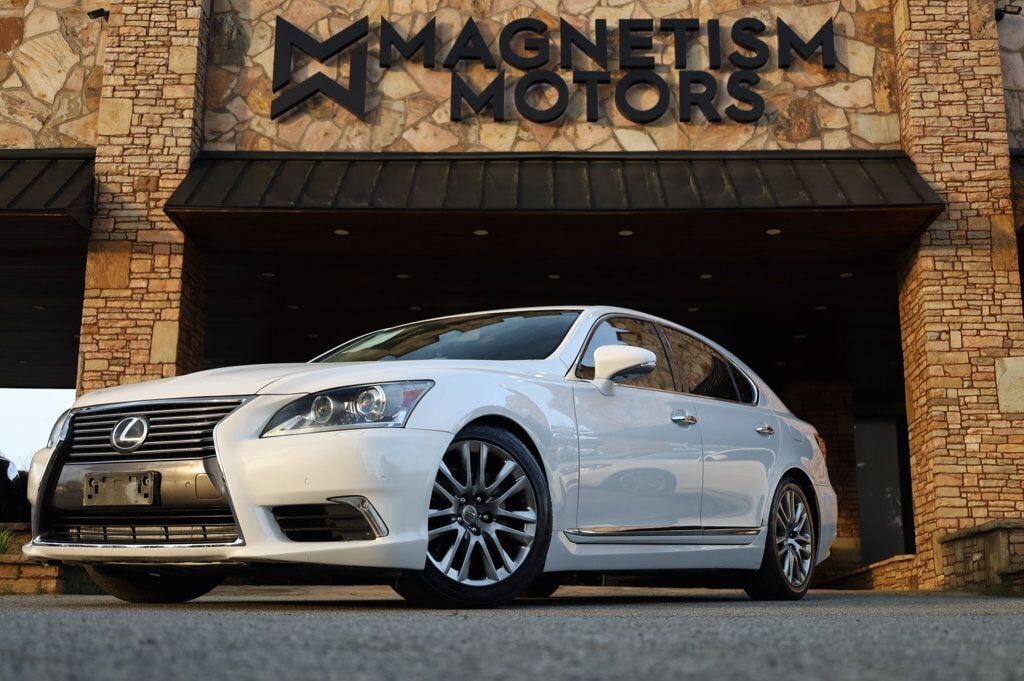 Lexus LS