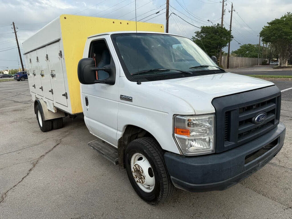 2017 FORD E-450