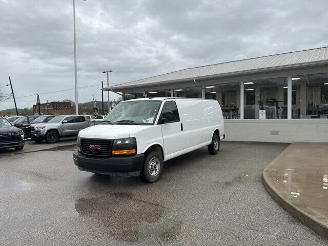 2023 GMC Savana