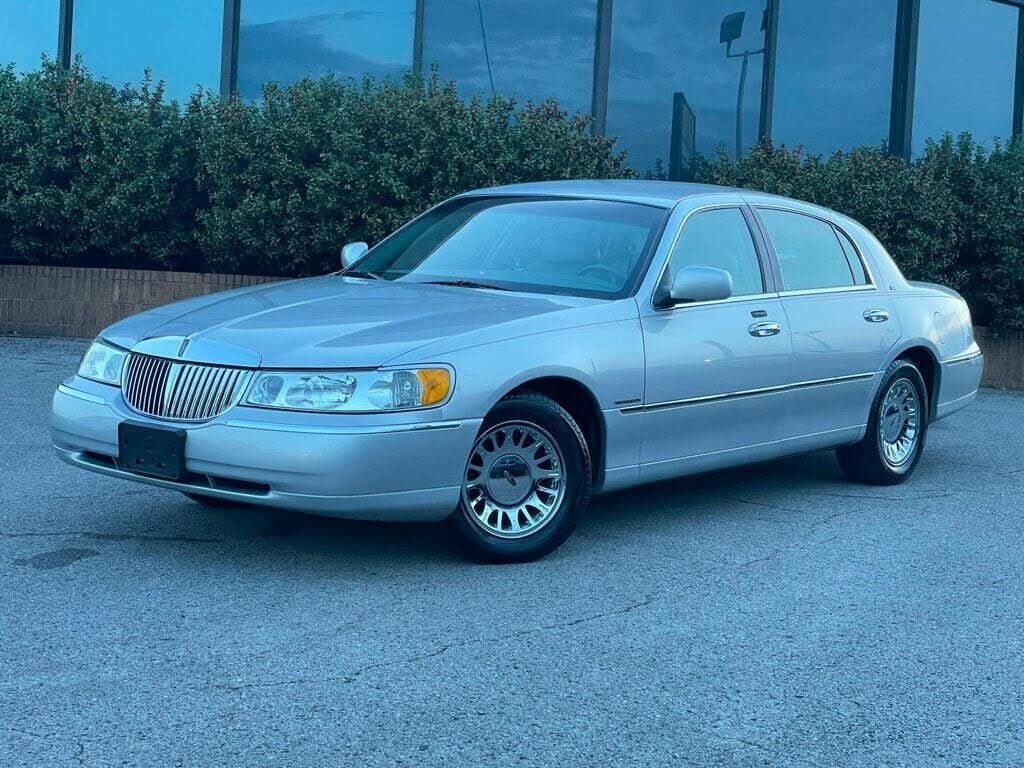 Lincoln Town Car