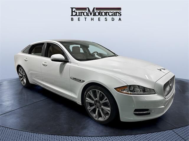 Jaguar XJ