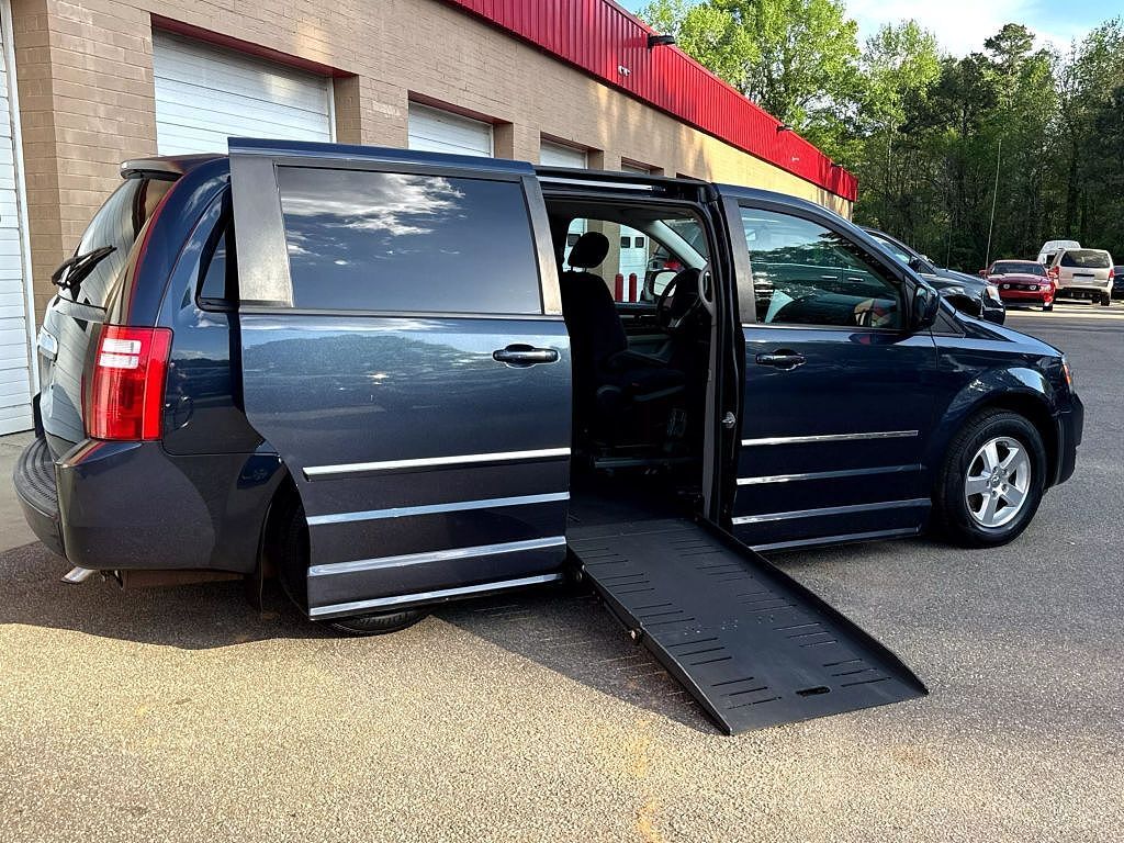 2008 DODGE Caravan