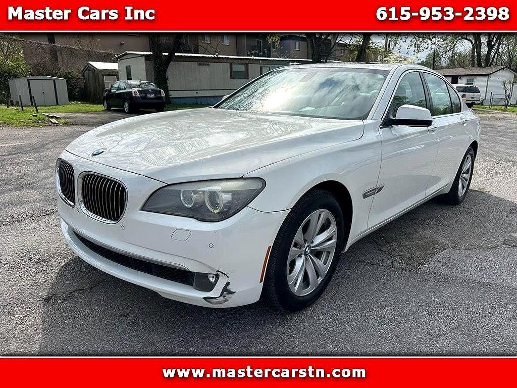 BMW 740i
