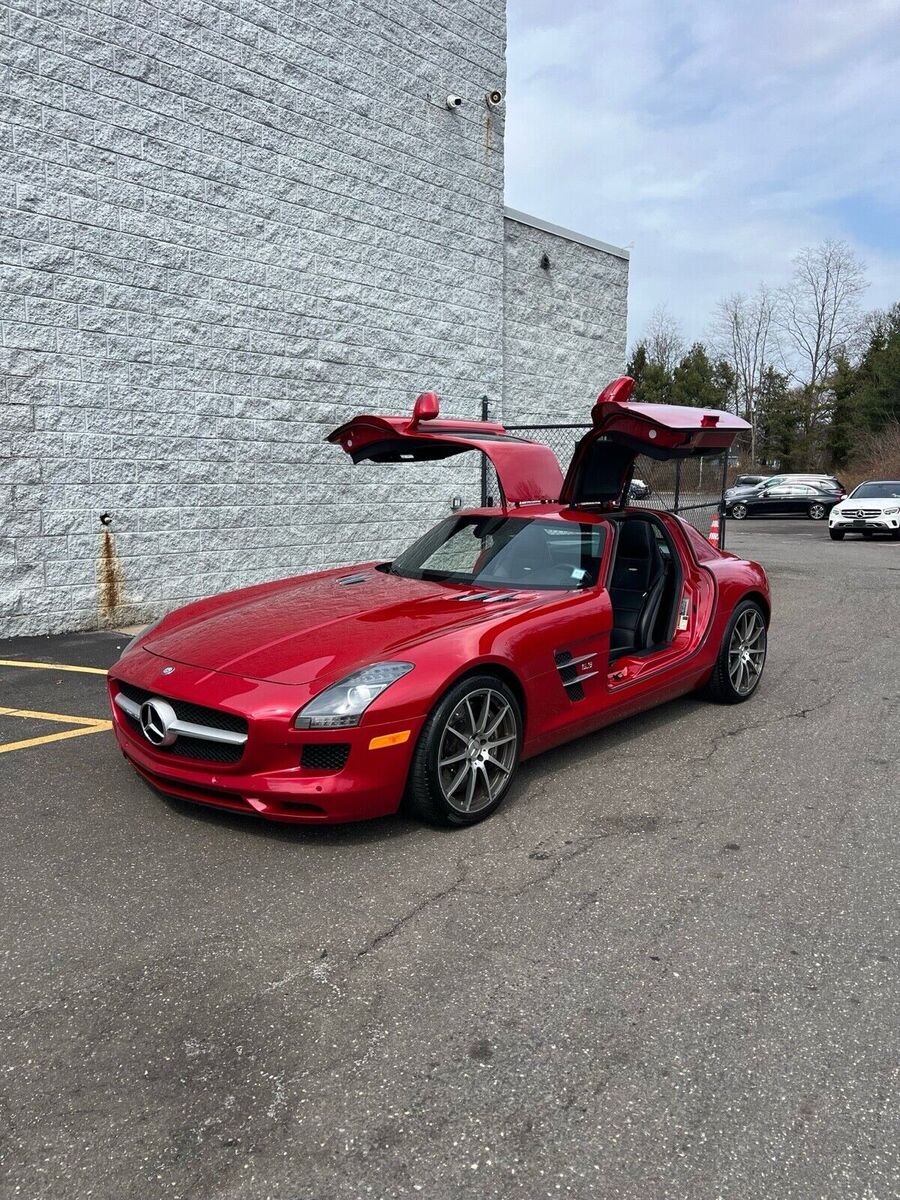 Mercedes-Benz SLS-Class