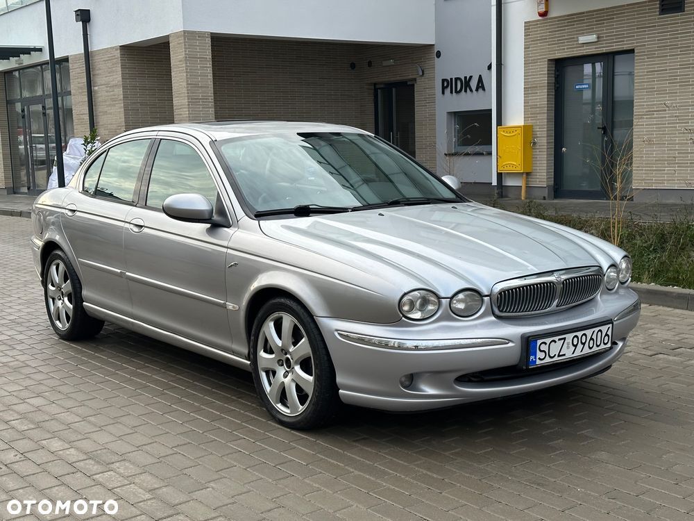 Jaguar X-Type