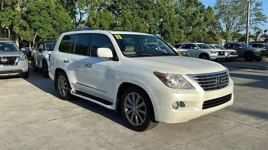 Lexus LX