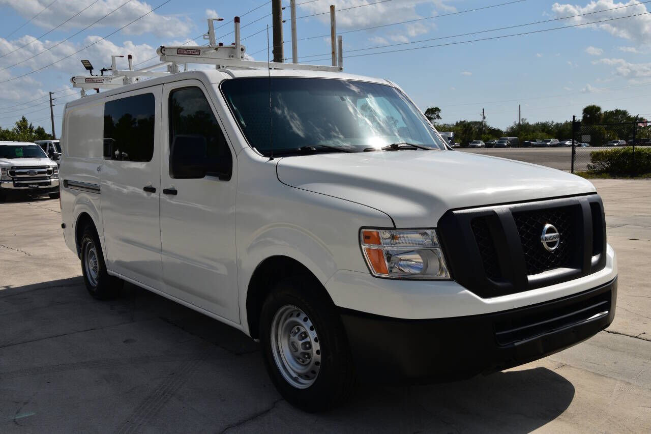Nissan NV