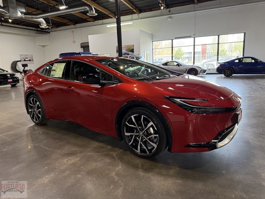 2024 TOYOTA Prius