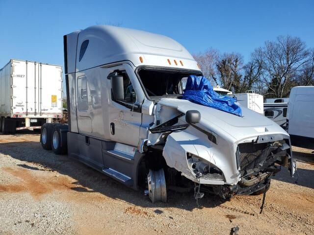 2021 FREIGHTLINER New Cascadia 126" Sleepercab