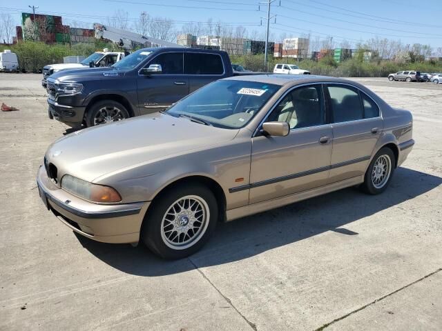 BMW 528i