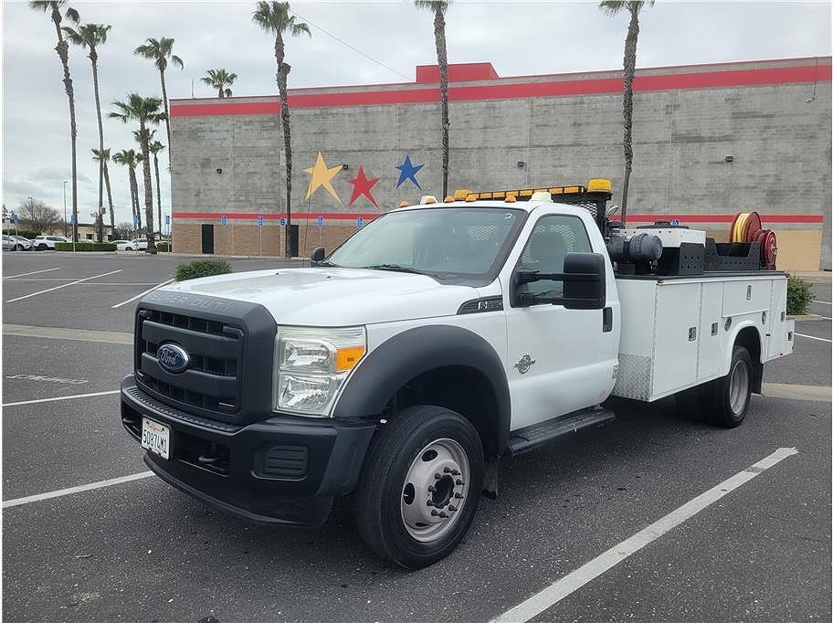 2013 FORD F-550