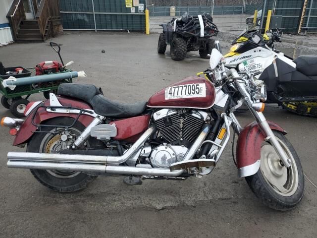 Honda VT1100C2 (SHADOW SABRE)