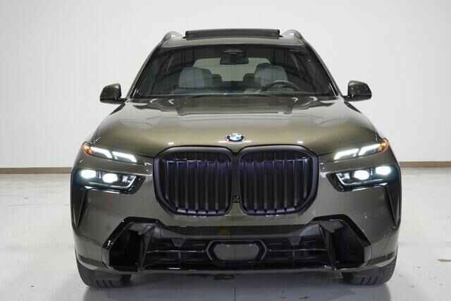 2025 BMW X7