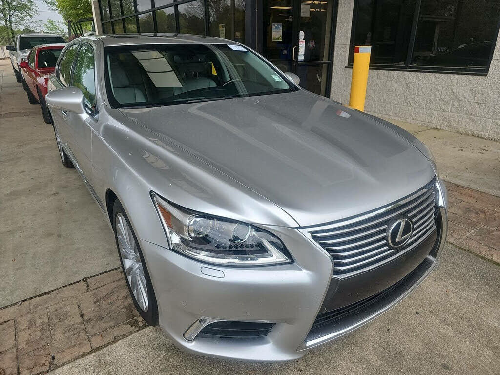 Lexus LS