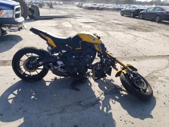 YAMAHA