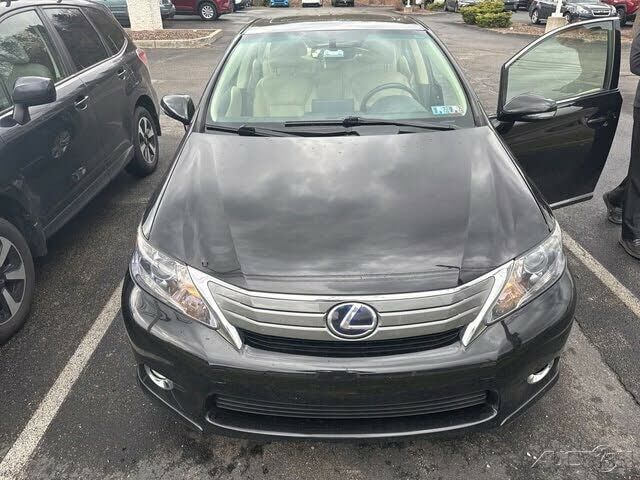 Lexus HS