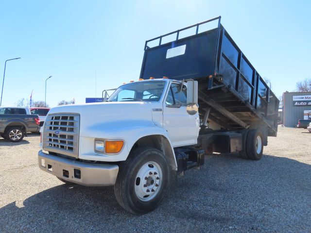Ford F-700