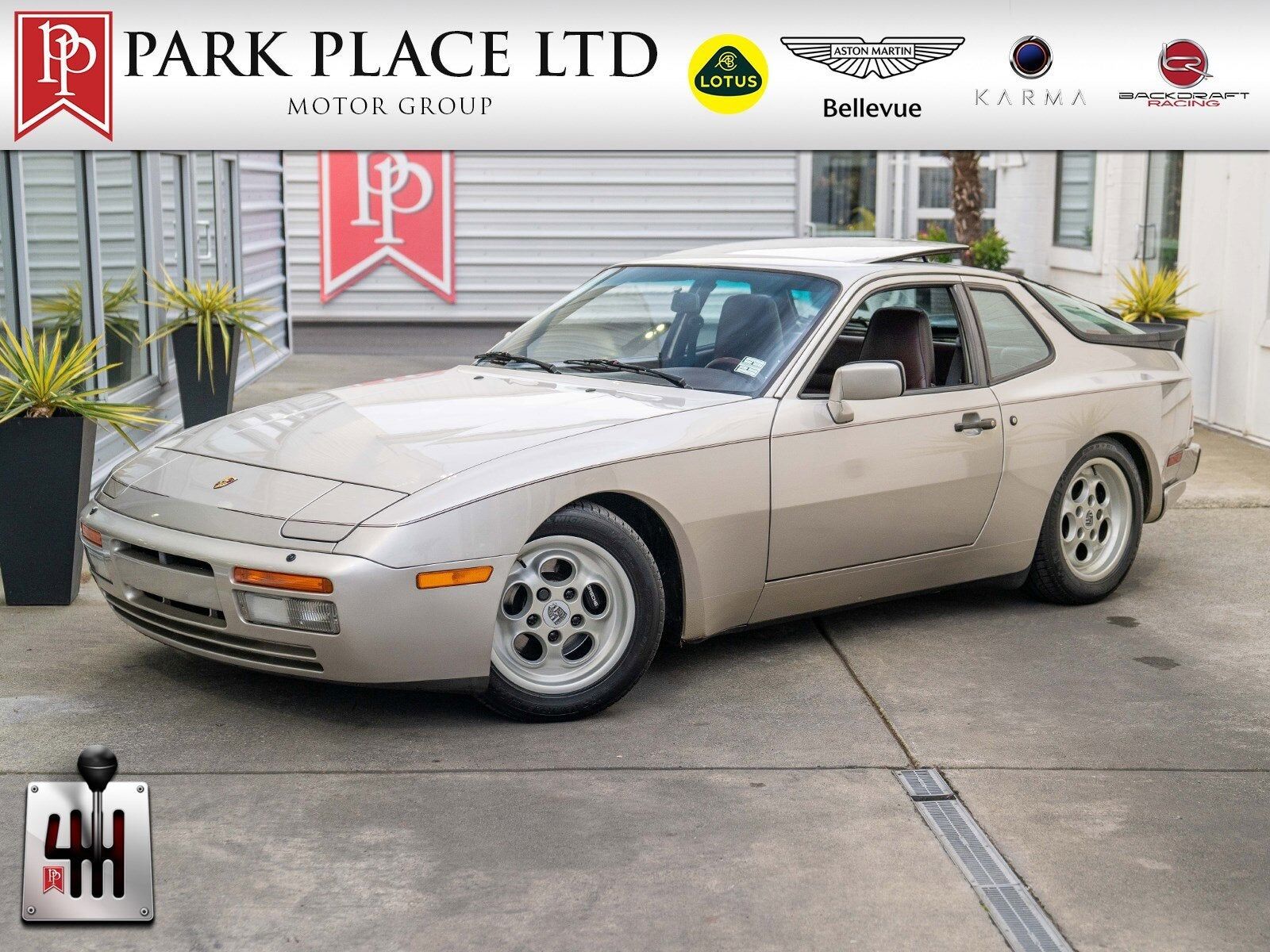 1986 PORSCHE 944