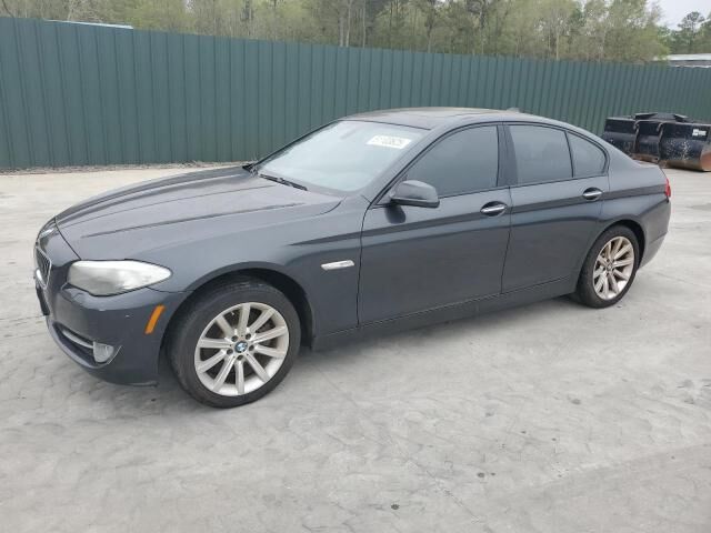BMW 528i