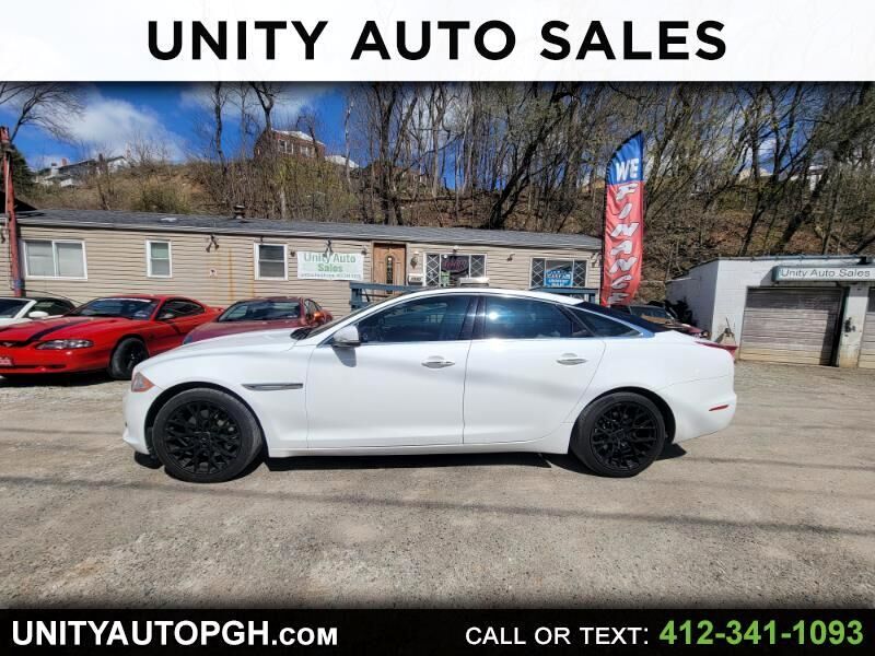 Jaguar XJ