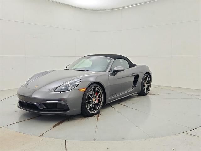PORSCHE