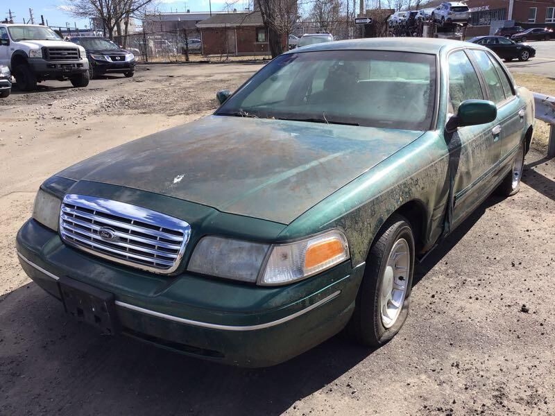 Ford Crown Victoria