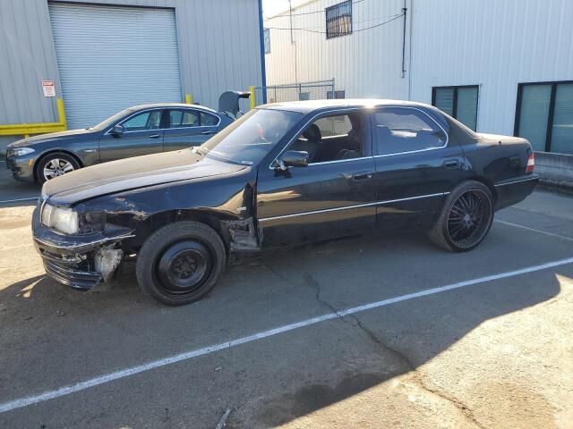 Lexus LS