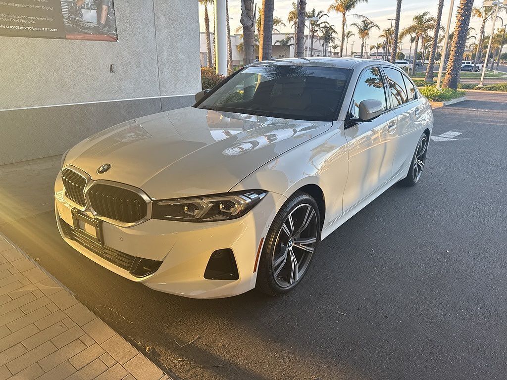 2023 BMW 330i