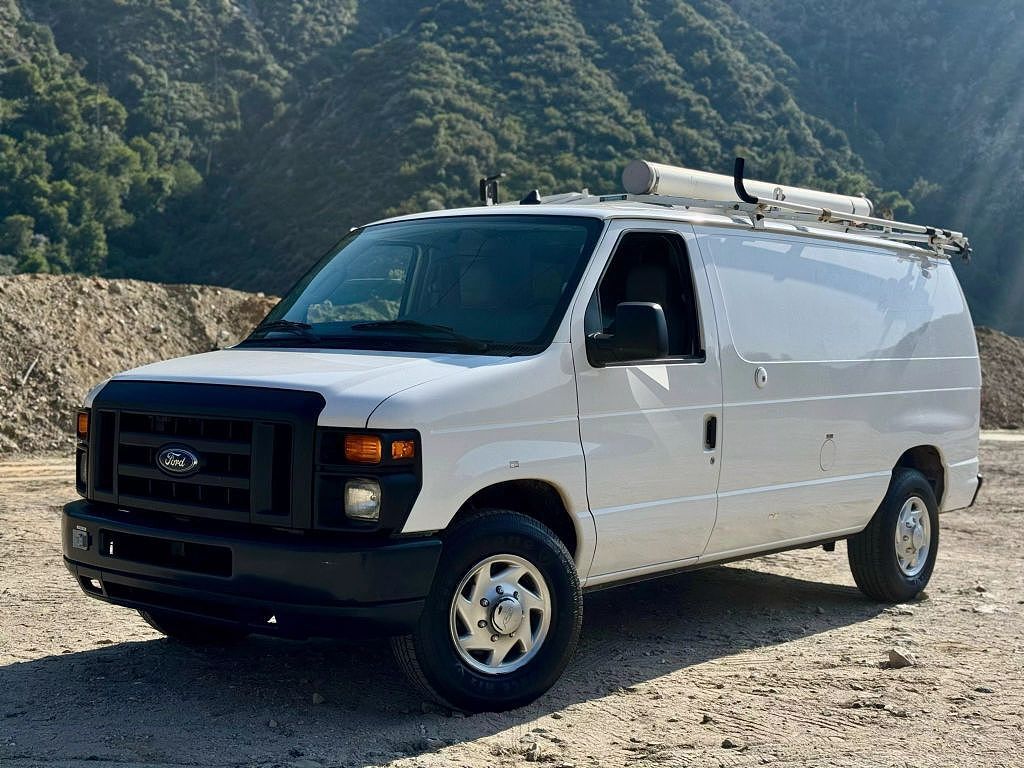 2010 FORD E-250