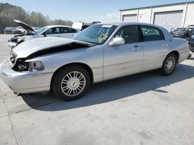 Lincoln Town Car