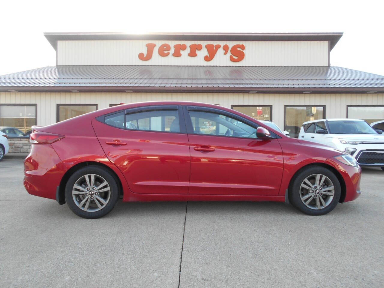 2018 HYUNDAI Elantra