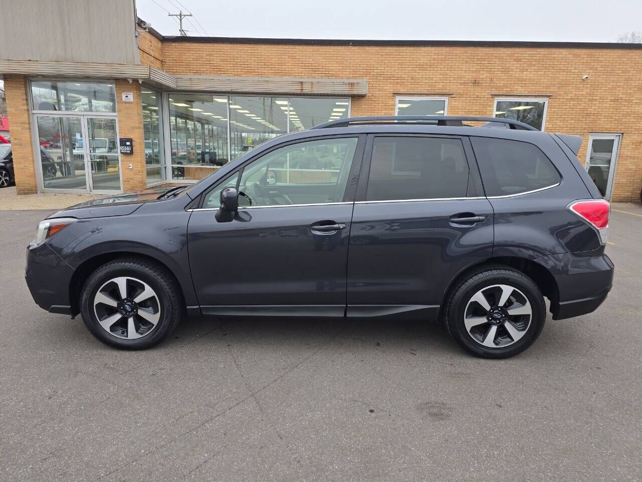2017 SUBARU Forester