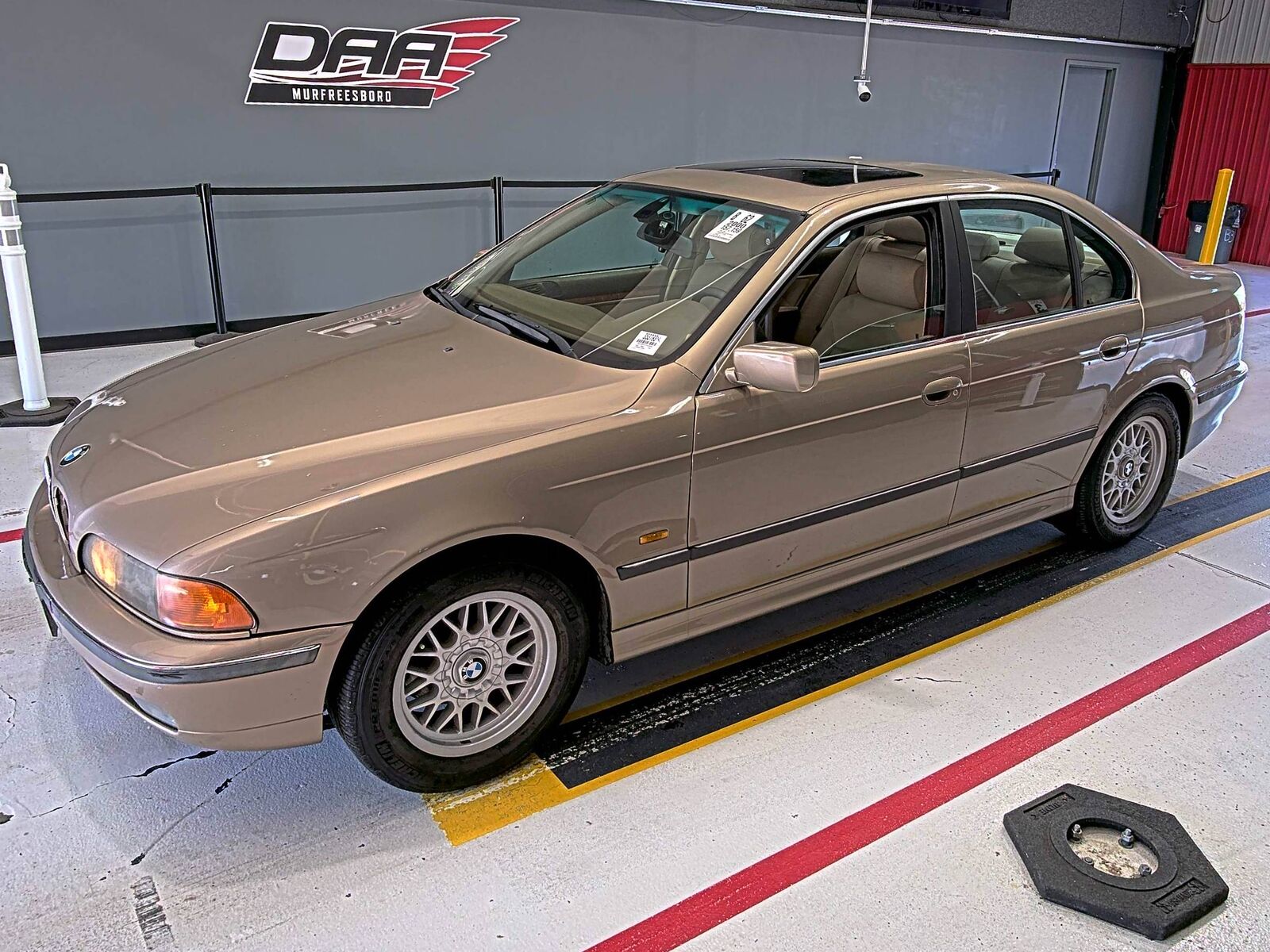 BMW 528i