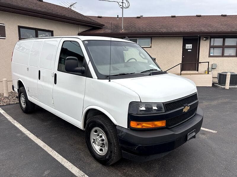2021 CHEVROLET Express
