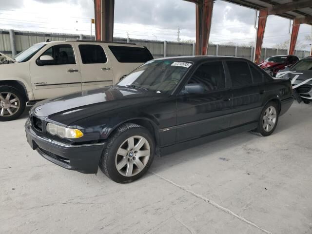 BMW 740i