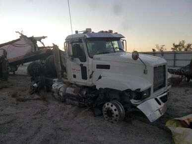 2024 MACK Pinnacle - VIN Decoder