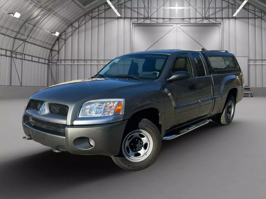 Mitsubishi Raider