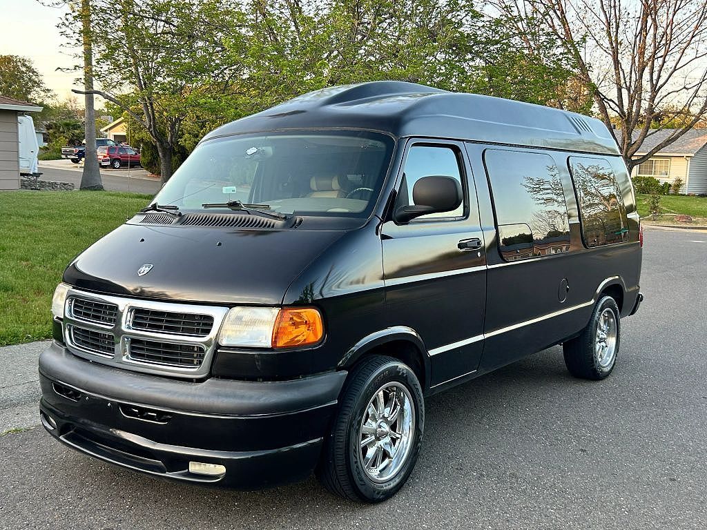 Dodge Ram Van