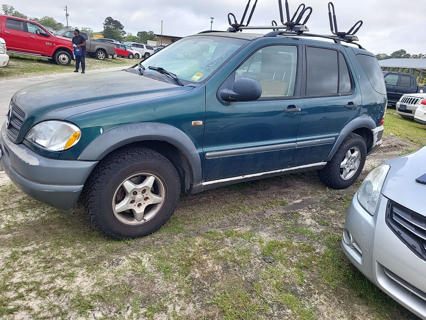 MERCEDES-BENZ