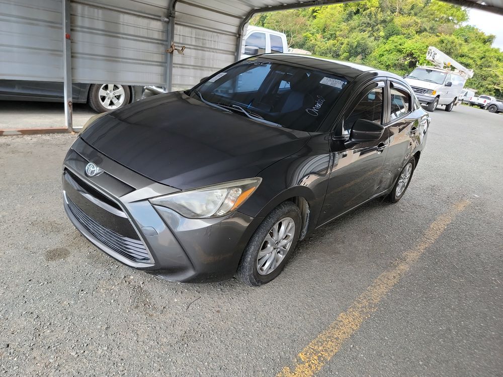 Toyota Yaris iA