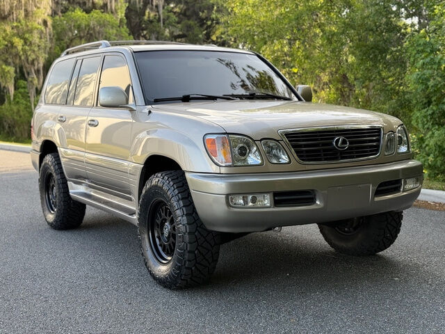 Lexus LX