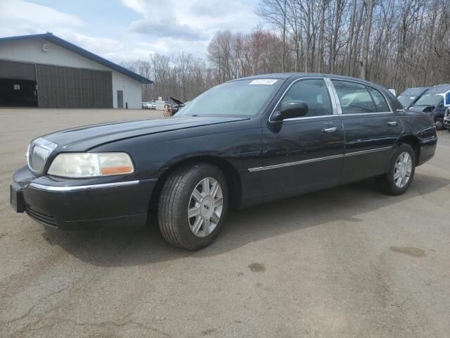 Lincoln Town Car