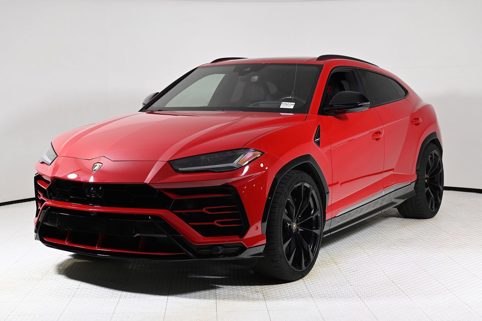 2020 LAMBORGHINI URUS