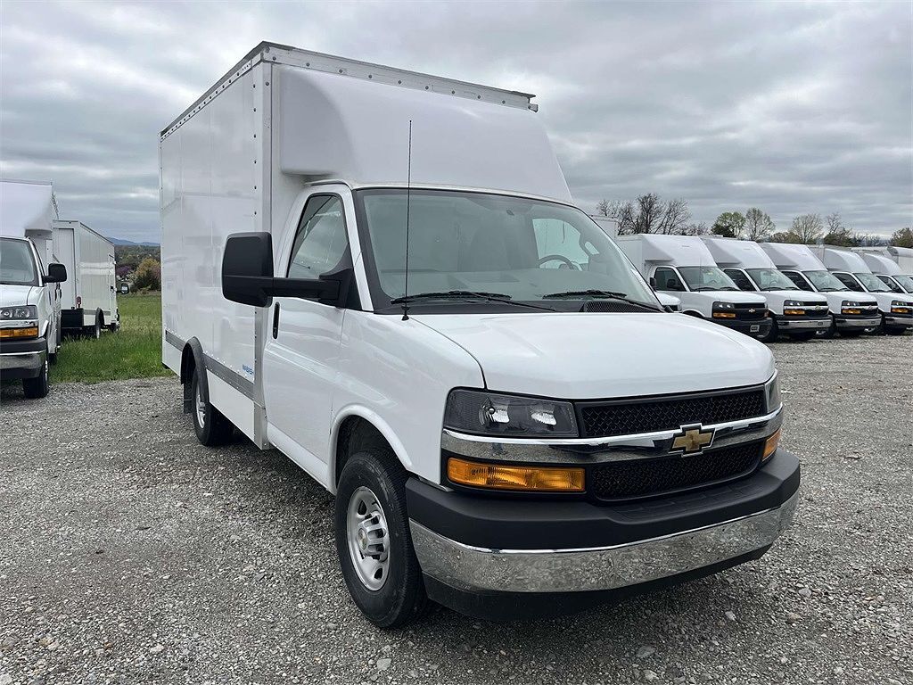 2024 CHEVROLET Express