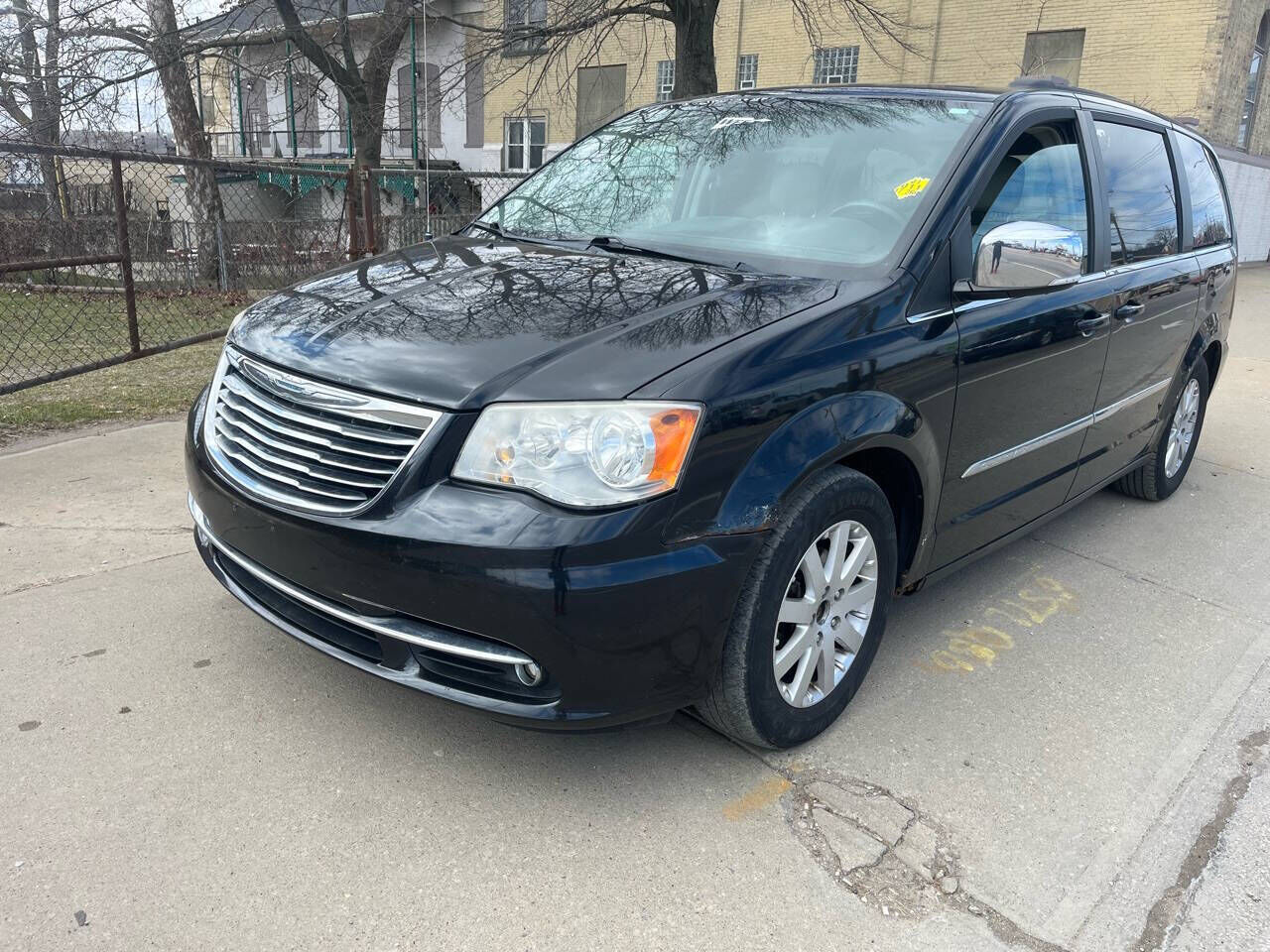 2011 CHRYSLER Town and Country