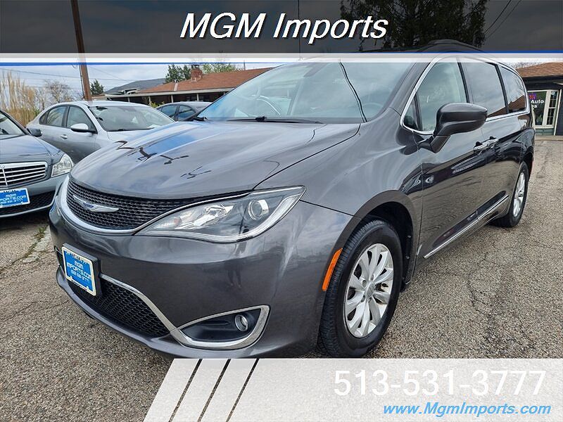 2019 CHRYSLER Pacifica