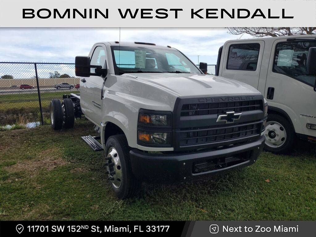 2024 GMC Silverado Medium Duty