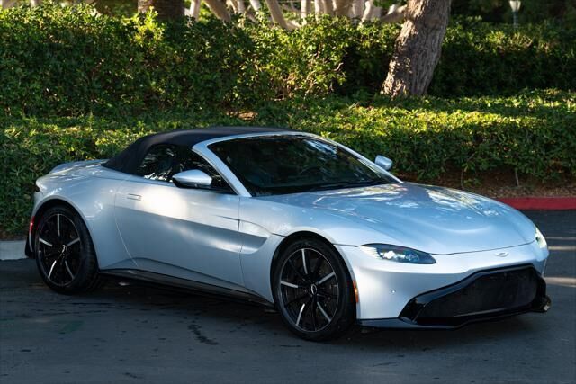 2023 ASTON MARTIN Vantage